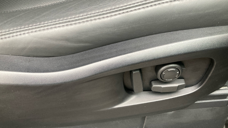 Land Rover Defender 90 Diesel 3.0 D250 Hard Top X-Dynamic HSE Auto [3 Seat]